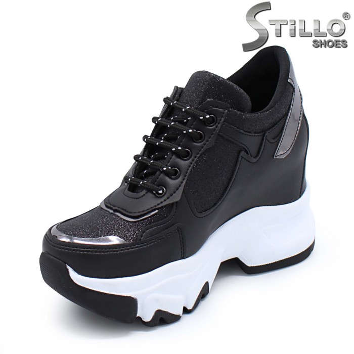 Sneakers dama inscripţii şi brocart pe platforma – 38660 Sneakers dama inscripţii şi brocart pe platforma – 38660