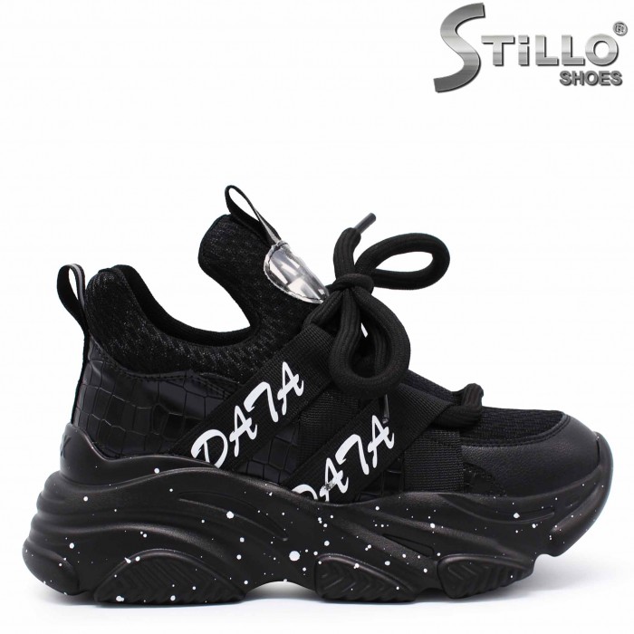Pantofi sport pentru femei cu inscripții pe o platformă – 38722