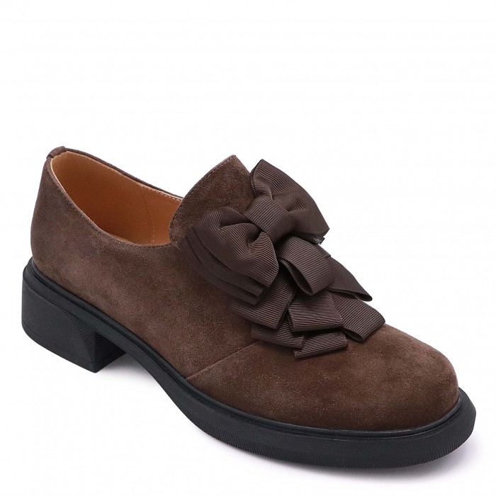 Pantofi maro cu papion din piele întoarsă naturală- 50772 Pantofi maro cu papion din piele întoarsă naturală- 50772