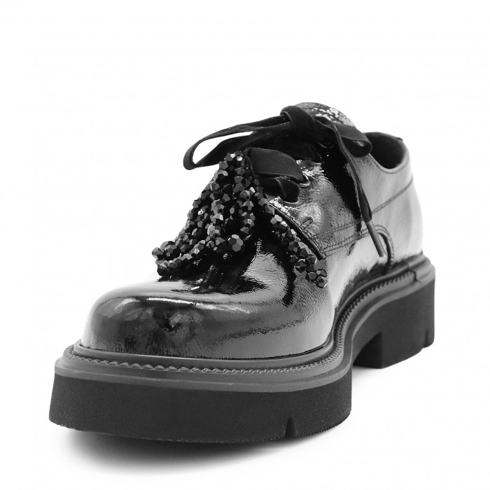 Pantofi de damă cu șireturi naturale din lac– 51120 Pantofi de damă cu șireturi naturale din lac– 51120